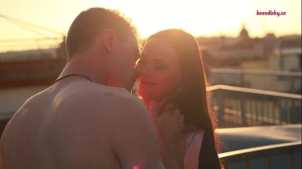 Novos PORN VALENTINE - ROOFTOOP ROMANCE AND ROMANTIC HARDFUCKING clipes interessantes