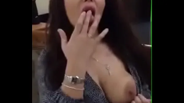 Nowe Azeri celebrity shows her tits and pussyciepłe klipy