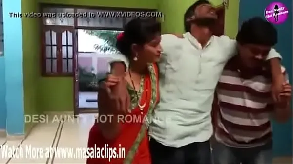 Nouveaux Desi Aged Bhabhi Sexe avec un jeune homme clips chaleureux
