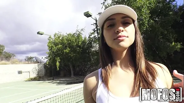 Uusia Mofos - Latina's Tennis Lessons lämmintä klippiä