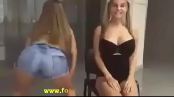Nouveaux Big Booty Girl Twerking clips chaleureux