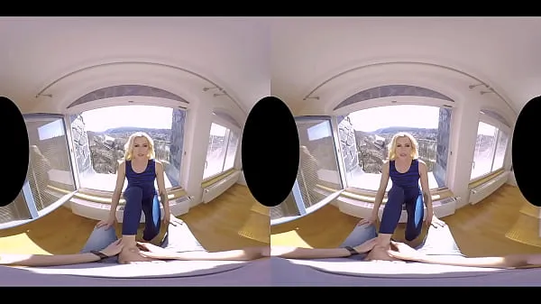 新的Get down and dirty with Brittany Bardot in VR温暖夹子