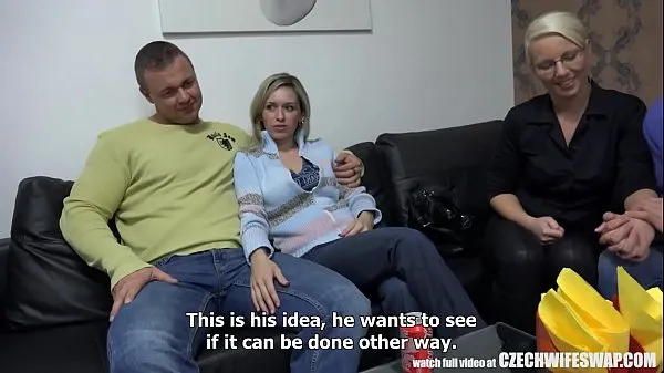 Nieuwe Blonde Wife Cheating her Husband warme clips