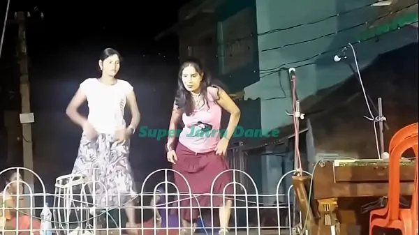 नई See what kind of dance is done on the stage at night !! Super Jatra recording dance !! Bangla Village ja गर्म क्लिप्स