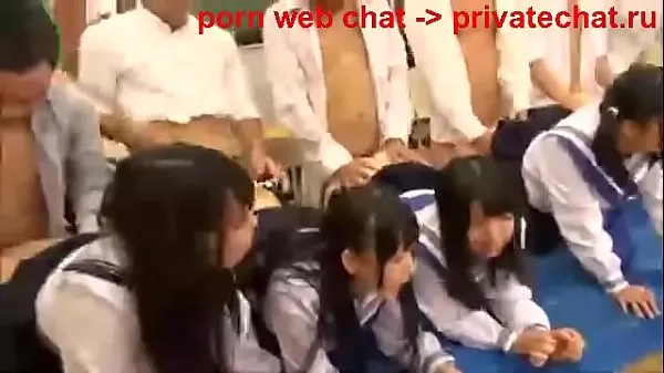 Novos yaponskie shkolnicy polzuyuschiesya gruppovoi seks v klasse v seredine dnya (1 clipes interessantes