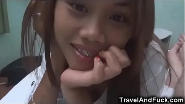 새로운 Lucky Tourist with 2 Filipina Teens 따뜻한 클립