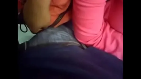 新的Lund (penis) caught by girl in bus温暖夹子
