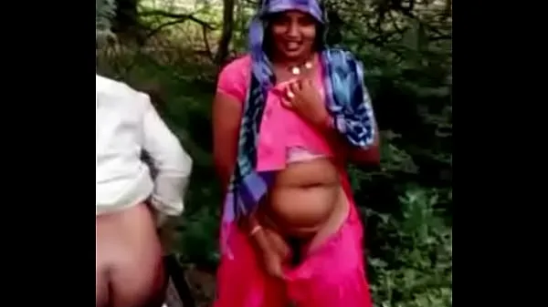 Nowe Indian desi couple having outdoor sex. Pados wali aunty ki chudai. Must watchciepłe klipy