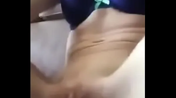 Nieuwe Young girl masturbating with vibrator warme clips