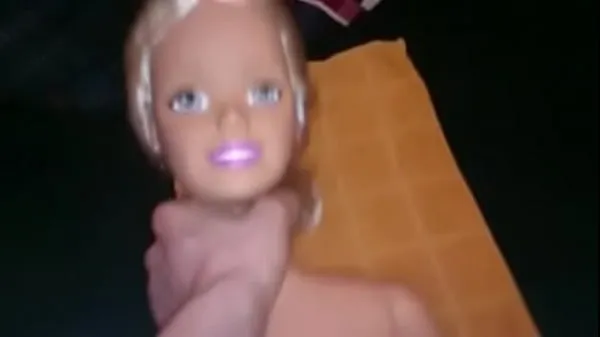新的Barbie doll gets fucked温暖夹子