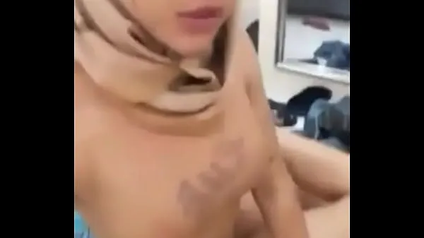 新的Muslim Indonesian Shemale get fucked by lucky guy温暖夹子