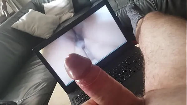 Getting hot, watching porn videos Clip ấm áp mới