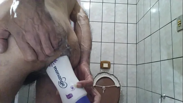 Nieuwe putting shampoo and sticking 8 fingers up the ass part 1 warme clips