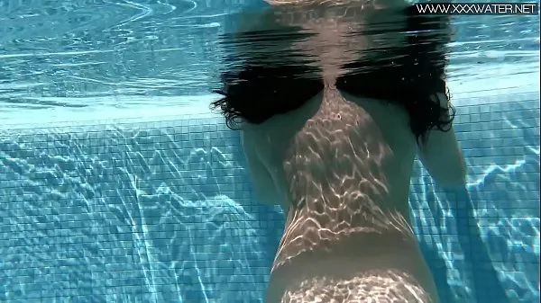 Nya Super cute hot teen underwater in the pool naked varma Clips