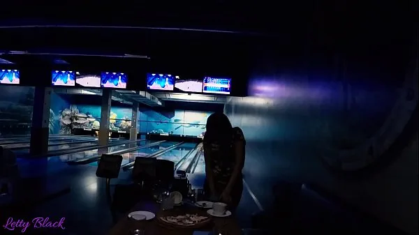 Új Public Remote Vibrator In Bowling Together With Friends - Letty Black meleg klipek