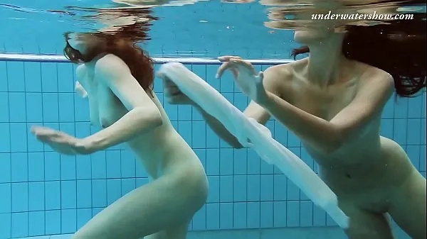 新的Lera and Sima Lastova sexy underwater girl温暖夹子