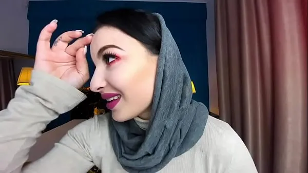 Új Cute Little Muslim Girl Playing With Her Pussy For You meleg klipek