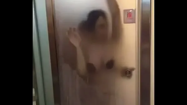 Novi Chengdu Taikoo Li fitness trainer and busty female members fuck in the bathroom topli posnetki