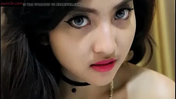 Novi Cloudya Yastin Nude Photo Shoot - Modelii Indonesia topli posnetki