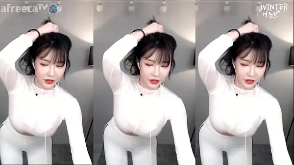 New Korean anchor BJ winter big breasts dancing in white tights account“喵粑 warm Clips