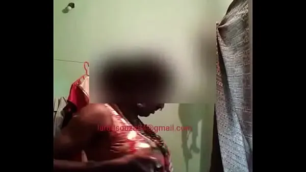 Novi Indian cross dresser Lara Dsouza old video in saree topli posnetki