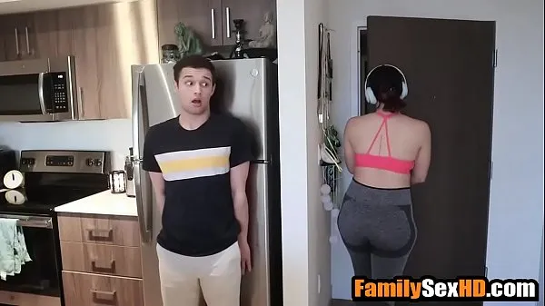 New Pranking & fucking my fat ass step sister during quarrantine warm Clips
