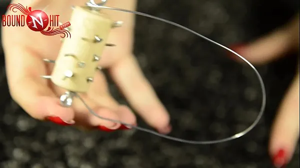 Nuevos BDSM-DIY: cómo puedes diseñar tú mismo una rueda nerviosa o una rueda de clavos clips cálidos