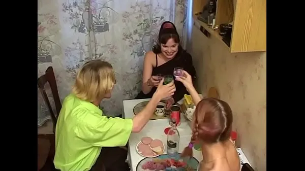 Nové Soviet Porn 5 (2006) (VHS rip teplé klipy