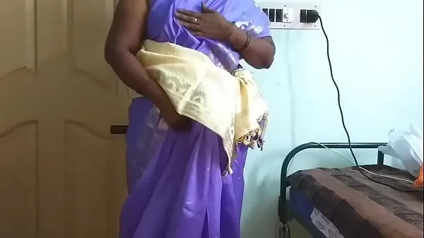 Nya Desi bhabhi lifting her sari showing her pussies varma Clips