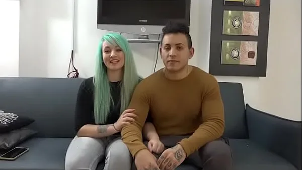 Novos Jovem casal mostra-nos como fodem em privado clipes interessantes