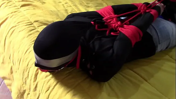 Laura XXX is wearing panthyhose and high heels. She's hogtied, masked, blindfolded and ballgagged مقاطع دافئة جديدة
