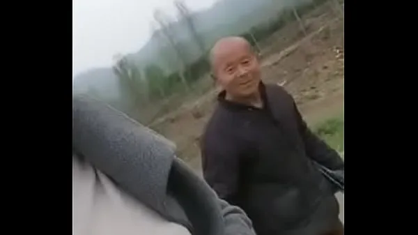 The kinky baby seduce the old man to find pleasure in the wild Clip ấm áp mới