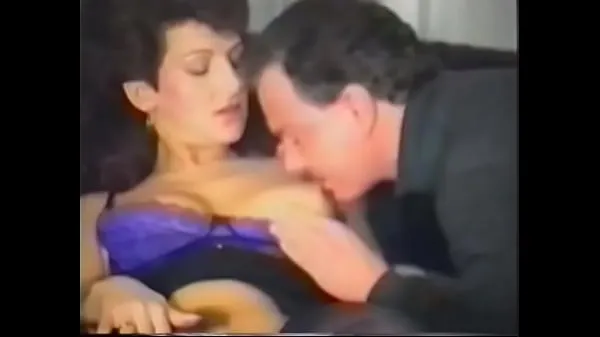 Yeni Naughty whore drops to her knees and gives hung stud a wet head then fucks sıcak Klipler