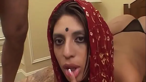 Nowe Husband is at a meeting, indian wife cheat him with 2 big cocksciepłe klipy