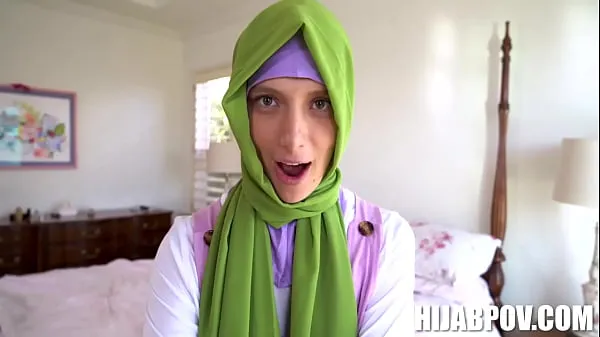 新的Hijab Hookups - Izzy Lush温暖夹子