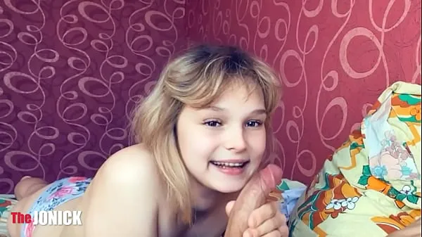 Új Naughty Stepdaughter gives blowjob to her / cum in mouth meleg klipek