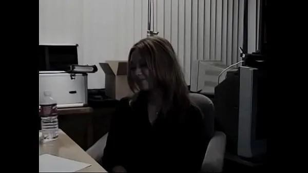 Cute Korean girl takes off her black panties and fucks her boss in his office Klip hangat baharu