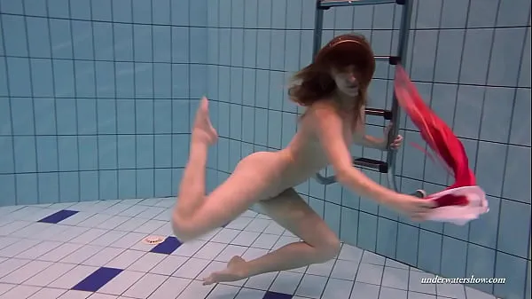 Nové Bultihalo is a super beautiful sexy girl underwater teplé klipy