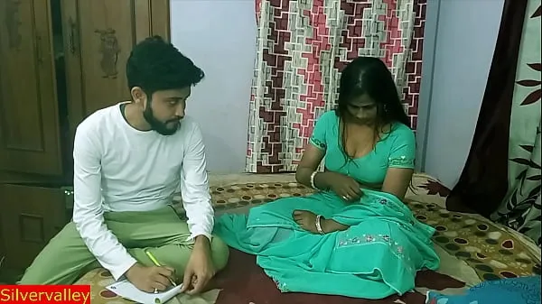 Uusia Indian sexy madam teaching her special student how to romance and sex! with hindi voice lämmintä klippiä
