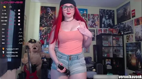 Nové Perky big boobs teen showing her perfect body to gain followers in live stream teplé klipy