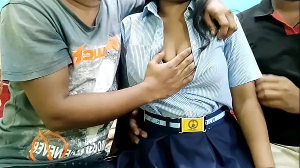 Nuevos Dos chicos follan con a una universitaria|Hindi Clear Vice clips cálidos