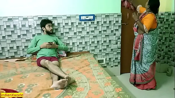 Indian teen boy fucking with hot beautiful maid Bhabhi! Uncut homemade sex Klip hangat baharu