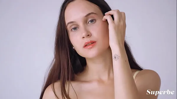 SUPERBE - (Brianna Wolf) - Russia Teen Nude Model Shows Her Perfect Body Klip hangat baharu