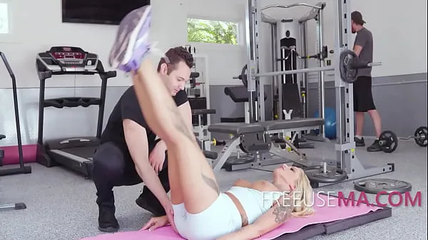 Nieuwe Dumbbell Rows While Getting Boned (Freeuse) - Stephanie Love warme clips