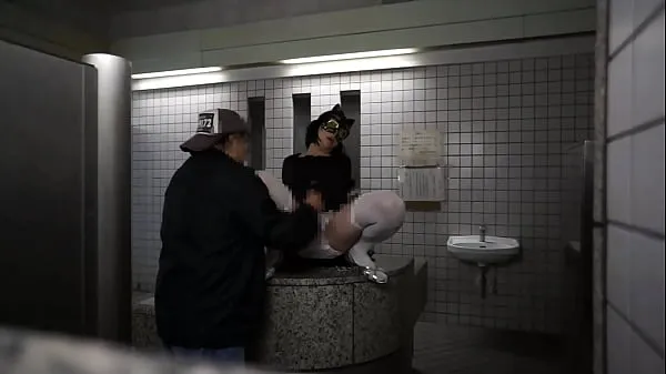 Japanese transvestite Ayumi handjob public toilet 002 Klip hangat baru