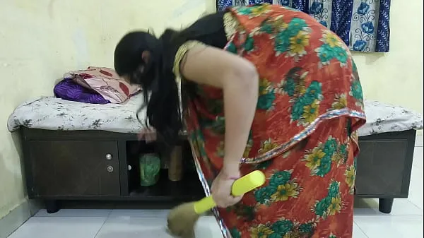New Desi sister-in-law was cleaning her house and her brother fucked her warm Clips